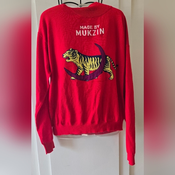 Red Mukzin Sweater with Tiger Design Crewneck NWT - Picture 1 of 6